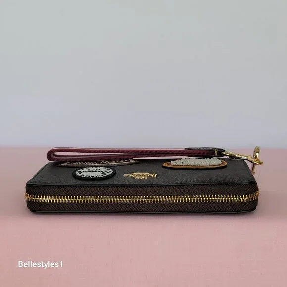 COACH Signature Canvas With Ski Patches Zip-Around Wallet/Wristlet-Brown Black⭐ - Picture 9 of 16
